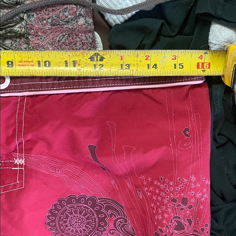 Vintage Roxy Swim Shorts - Picture 6 of 7